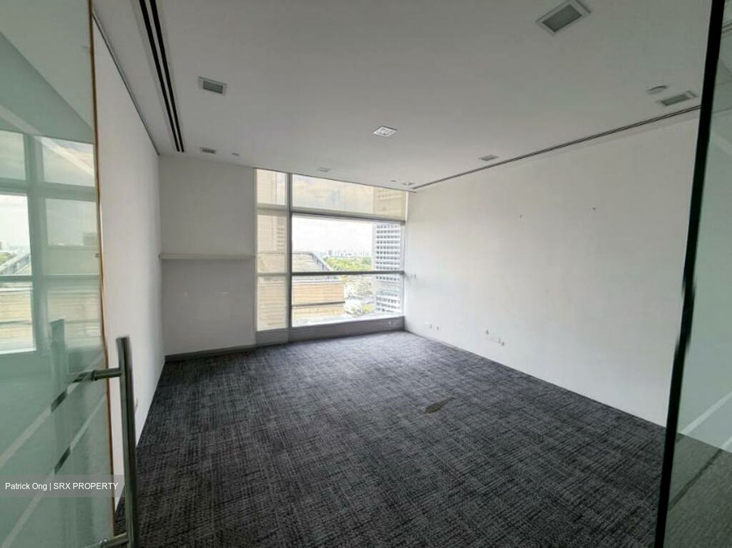 Bank Of China Building (D1), Office #526311131